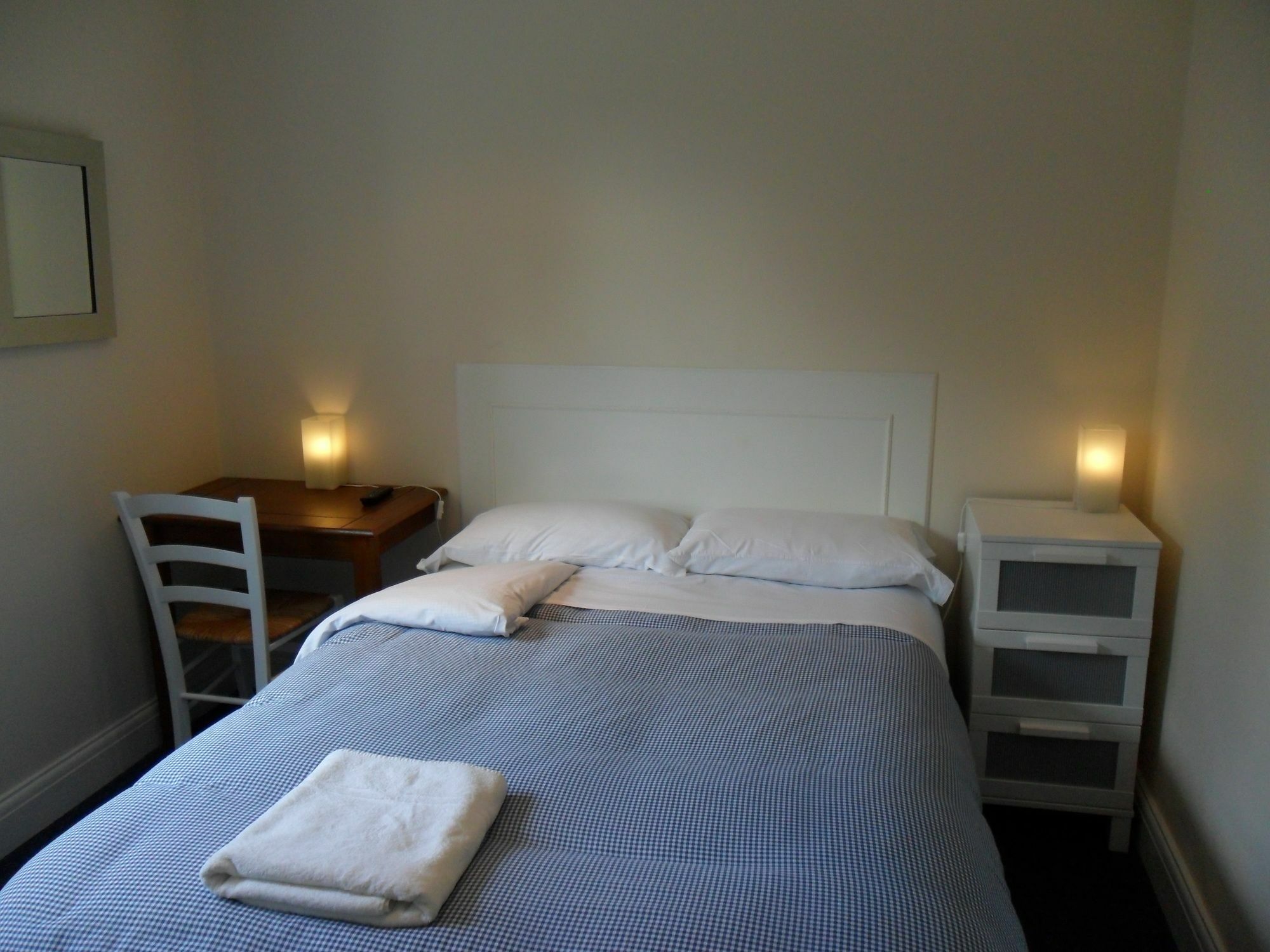 The Bakehouse Guesthouse Maidenhead Exterior photo